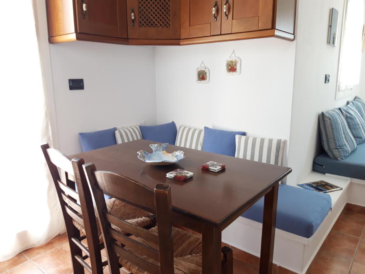 Akitos Maisonette Adamantas  Buitenkant foto