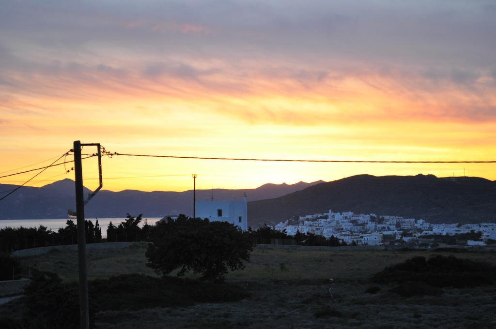 Akitos Maisonette Adamantas  Buitenkant foto